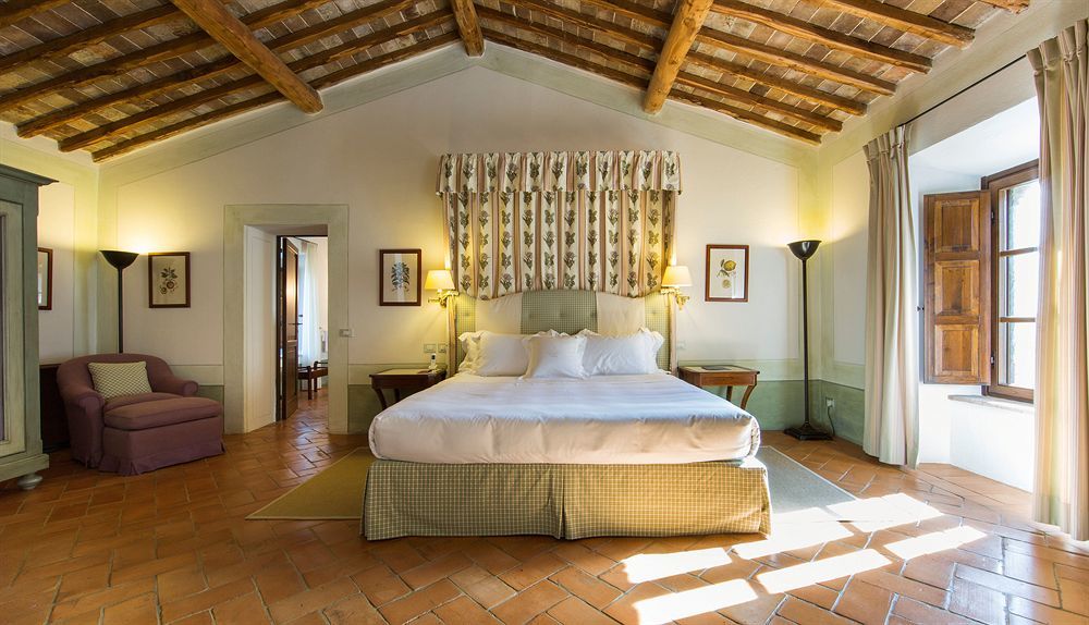 Castello Banfi - Il Borgo - Relais Et Chateaux Poggio alle Mura Экстерьер фото