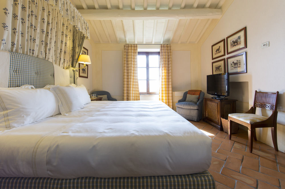 Castello Banfi - Il Borgo - Relais Et Chateaux Poggio alle Mura Экстерьер фото