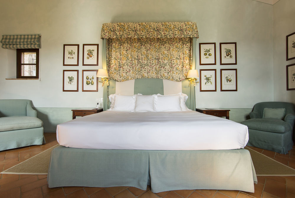 Castello Banfi - Il Borgo - Relais Et Chateaux Poggio alle Mura Экстерьер фото