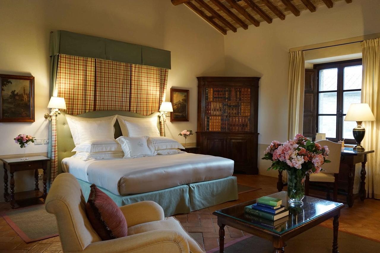 Castello Banfi - Il Borgo - Relais Et Chateaux Poggio alle Mura Экстерьер фото